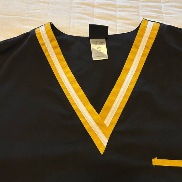 Scrub Dudz V-Neck University of MO MU Black Scrub Top Sz 2X - Picture 6 of 14